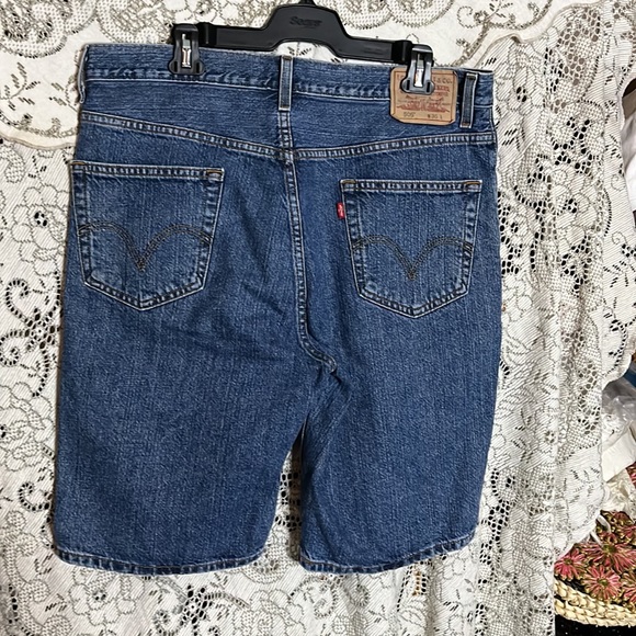 505 Levi’s Jean Shorts 36 - Picture 2 of 2